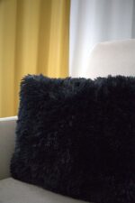 ДЕКОРАТИВНА КАЛЪФКА ШАГИ - ЧЕРНО - Image 2