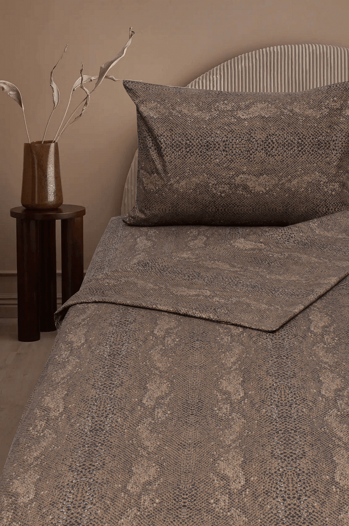 spalen-komplekt-mikrofibar-ardeza-bezovo-image_6725dbaf40c0e_1920x1920 СПАЛЕН КОМПЛЕКТ МИКРОФИБЪР-АРДЕЗА БЕЖОВО - Изображение 1